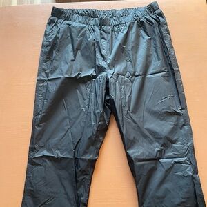 Columbia nylon pants mesh lining size XL